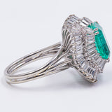 Anello a ballerina in oro 18k con smeraldo colombiano di circa 3.60ct e 80 diamanti di 2.24ct totali