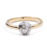 Bague ancienne en or 18 carats et argent avec un diamant taille rosette