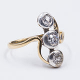 Anello antico trilogy in oro 18k con 3 diamanti ( 0.65ct ), anni 20
