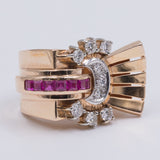 Anello in oro 18K con diamanti (0.75ctw ca.) e rubini carrè, anni '40