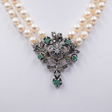Collana vintage di perle con susta in oro e argento con rosette e smeraldi, anni '50