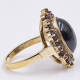 Anello vintage in oro 8k con granato cabochon e contorno di granati, anni '50