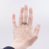 Anello Art Decò in platino con diamante taglio vecchia miniera ( 0,20ct) e rosette, anni '30