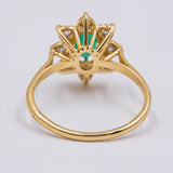 Anello vintage a margherita in oro 18K con smeraldo e diamanti (0.24ctw ca.), anni '70