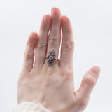 Anello Art Decò in oro 14k e argento con diamanti e rubini , anni 30