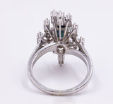 Anello vintage in oro bianco 18k con zaffiro centrale (2ct) e diamanti (1.4ct), anni '70
