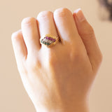 Anello tricolore in oro 18K con smeraldi, diamanti (0.28ctw ca.) e rubini, anni ‘60/‘70