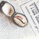 Vintage ring in 18K gold with rubies (0.50ctw approx.), 1970s
