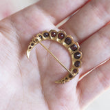 Spilla vintage a mezzaluna in oro 18K con granati, anni '50