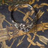 Anello Liberty in oro bianco 18K con diamanti, anni '20 - Antichità Galliera