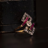 Anello Art Déco in oro 14K e argento con diamanti e rubini, anni '30