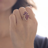 Anello vintage in oro 14K con rubini e diamanti (0.32ctw ca.), anni '70