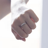 14K white gold modern ring with princess cut diamonds (0.24ctw approx.)