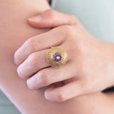 Anello vintage in oro 18K con diamante e rubini, anni '40/'50
