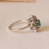 Bague marguerite en or blanc 18 carats avec émeraude et diamants, années 1960