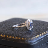 Bague marguerite vintage en or blanc 14 carats avec saphir (env. 0,60 ct) et diamants (env. 0,16 ct), années 1960