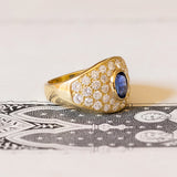 Vintage 18K gold ring with sapphire (approx.1ct) and diamonds (approx.1.50ctw), 1960s / 1970s