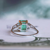 Nouvelle bague en or 18 carats avec émeraude (1,75 ct) et diamants (0,17 ct)