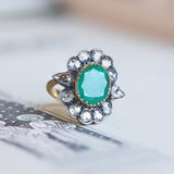 Anello antico in oro 18K e argento con smeraldo (5ct ca.) e diamanti (2ct ca.), primi del '900