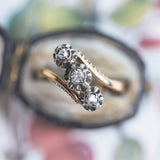 Trilogy antico in oro 18K con diamanti (due di taglio rosetta e uno di taglio antico), primi del '900