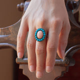 Anello antico in oro 18K con corallo rosa e turchesi, primi del '900