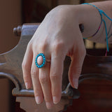 Anello antico in oro 18K con corallo rosa e turchesi, primi del '900