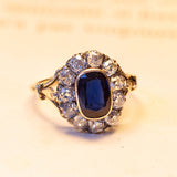 Bague ancienne en or 14 carats avec saphir central et diamants, début des années 1900
