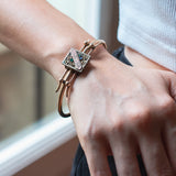 Bracciale rigido borbonico in oro 12K con paste di vetro, fine '800