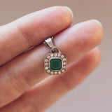 Collier vintage in oro bianco 18K con smeraldo (0.89ct ca.) e diamanti (0.16ctw ca.), anni '70/'80