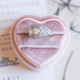 Bague Art Déco en or 18K avec diamants (le central 1ctw env.), années 1920