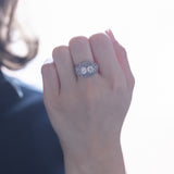 Bague Art Déco en or 18K avec diamants (le central 1ctw env.), années 1920