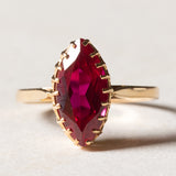 Anello vintage in oro 18K con rubino sintetico, anni '70