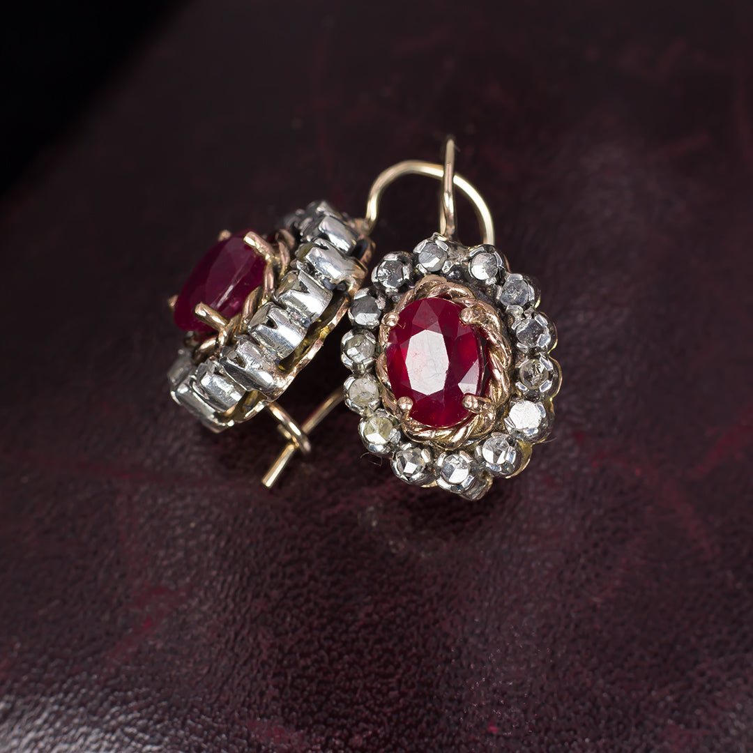 Designer Inspirations Boutique Orecchini A Perno Oro 9k Con Zirconia Cubica 5mm - Colori Pietre Nascita