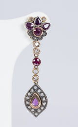 Orecchini in stile antico in oro 14K, con rubini e rosette di diamante