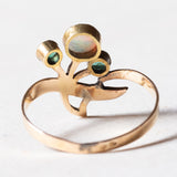 Anello antico in oro 18K con opale e paste di vetro verdi, anni '10/'20