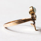 Anello antico in oro 18K con opale e paste di vetro verdi, anni '10/'20