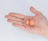 Orecchini in oro 18k con bottoni di corallo e rosette, anni 50