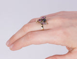 Anello vintage in oro 18k a forma di ape con zaffiro e rubini - Antichità Galliera