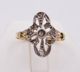 Anello antico in oro e argento con rosette . 1920 circa
