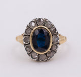 Anello antico in oro e argento con zaffiro e rosette di diamante , 1920 circa