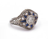 Bague Art déco en or blanc avec diamants et saphirs