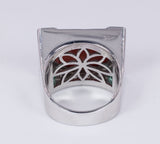 Anello Art Decò  in oro bianco  18k con diamanti, smeraldi e corallo. - Antichità Galliera