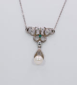 Vintage white gold necklace with emerald and pearl. 1950s