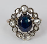 Anello antico in oro e argento con zaffiro centrale e diamanti, primi del '900