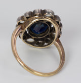 Anello antico in oro e argento con zaffiro centrale e diamanti, primi del '900