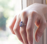 Anello antico in oro 18K con topazio azzurro centrale, anni '30 - Antichità Galliera