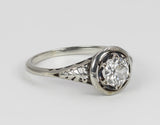 Anello antico solitario in oro bianco con diamante centrale di 0.6ct , 1920 circa
