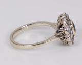 Anello vintage in oro 18k bianco con zaffiro con rosette di diamante, anni 40