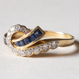 Anello vintage in oro 18K con zaffiri (0.16ctw ca.) e diamanti (0.28ctw ca.), anni '70