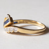 Anello vintage in oro 18K con zaffiri (0.16ctw ca.) e diamanti (0.28ctw ca.), anni '70